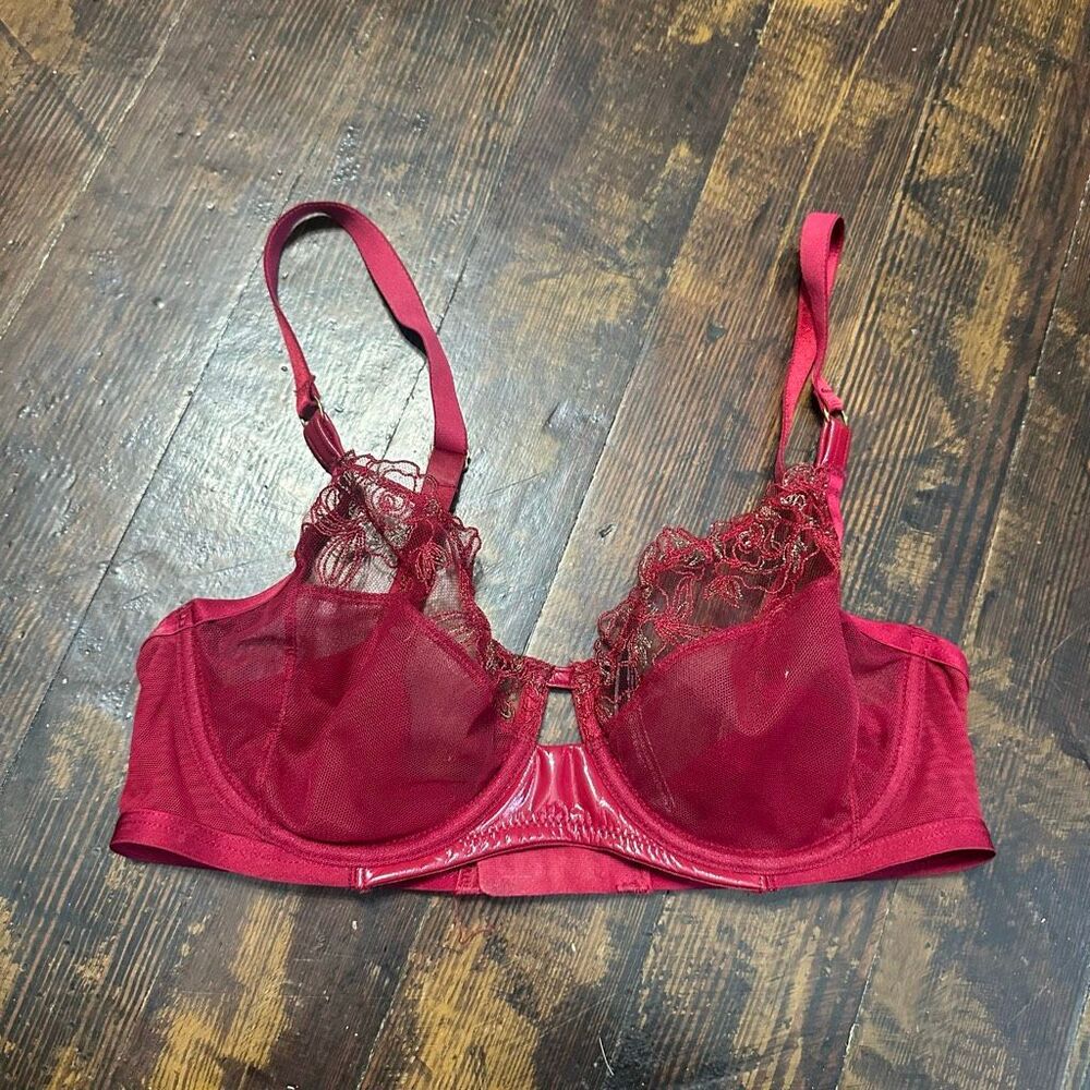 Victoria’s Secret lacy red sexy unlined Demi 34D bra